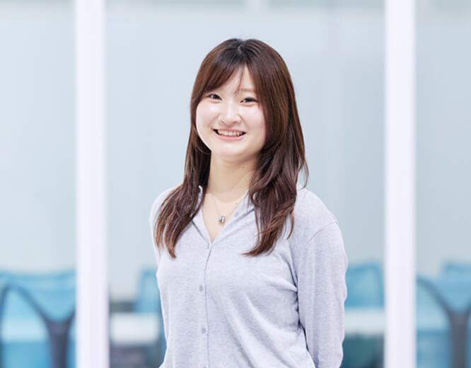 経営学科 3年　張 玲菜さん